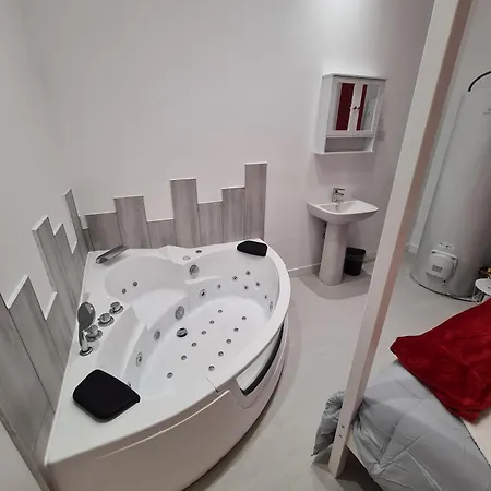 アパート Neufs, Certains Avec Balneo, En Hypercentre De